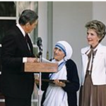 1985 Ronald Reagan and Nancy award Mother Teresa